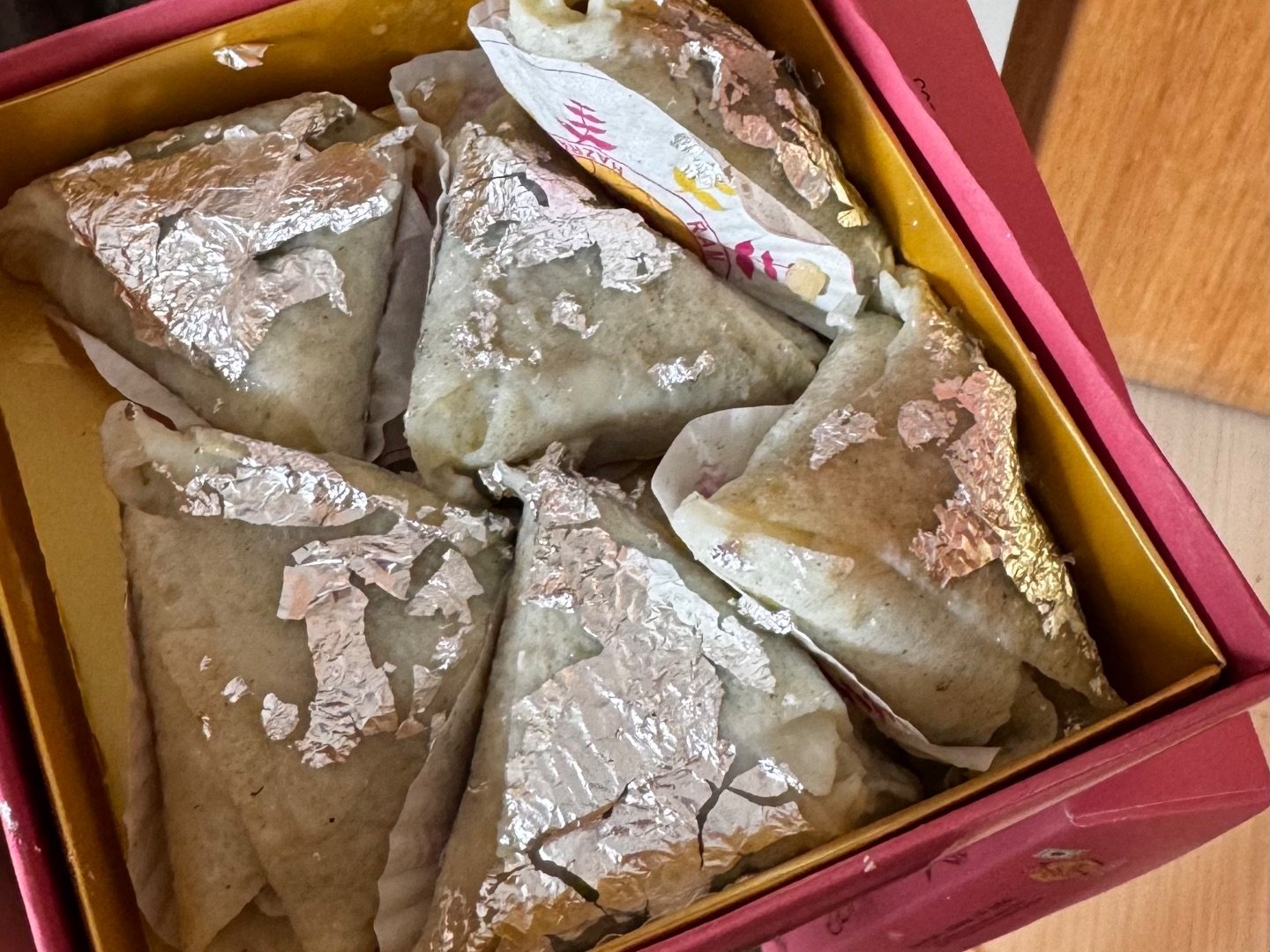 Malai Gilori / Malai Paan