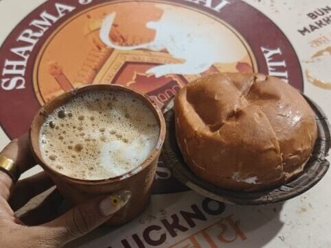 Sharma Ji Ki Chai with bun Maska