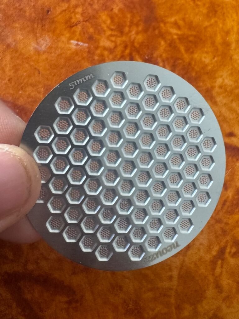 Puck screen for espresso